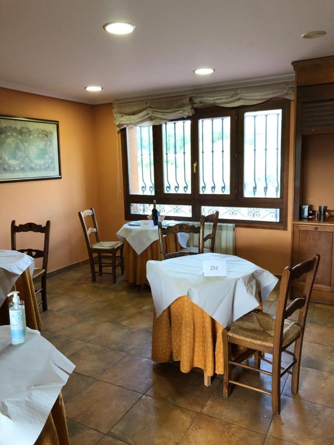Monzón de Campos Hotel Hosteria De Monzon מראה חיצוני תמונה